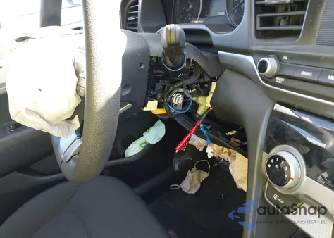 2019 Hyundai Elantra Se из США, поврежденный, VIN 5NPD74LF4KH412173